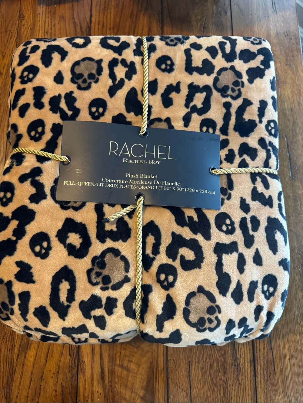 Viral Rachel Roy Skull Leopard Plush Blanket Queen 90x90 Gothic Halloween NWT